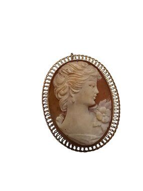 Antique 14kt Gold Beautifully Carved Cameo Pendant/Brooch (A6538)